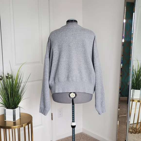 Nike Women's Oversized Crewneck Sweatshirt, Gray (Size L) - Picture 3 of 7